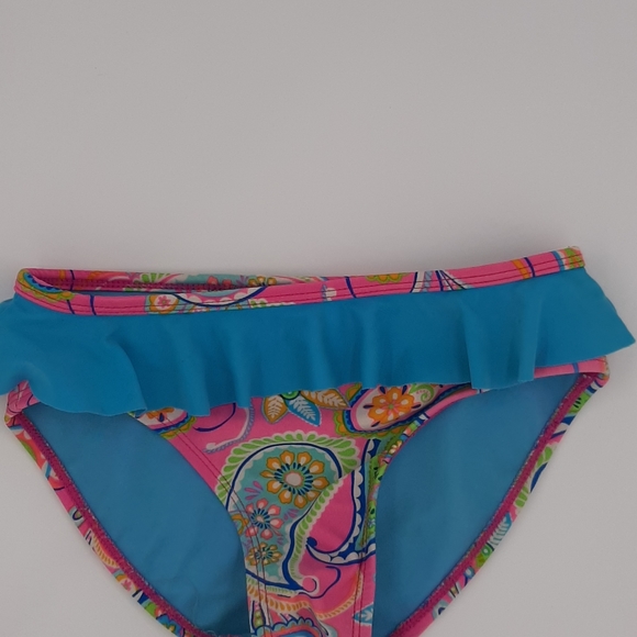 Two piece Swimsuit - Picture 3 of 3